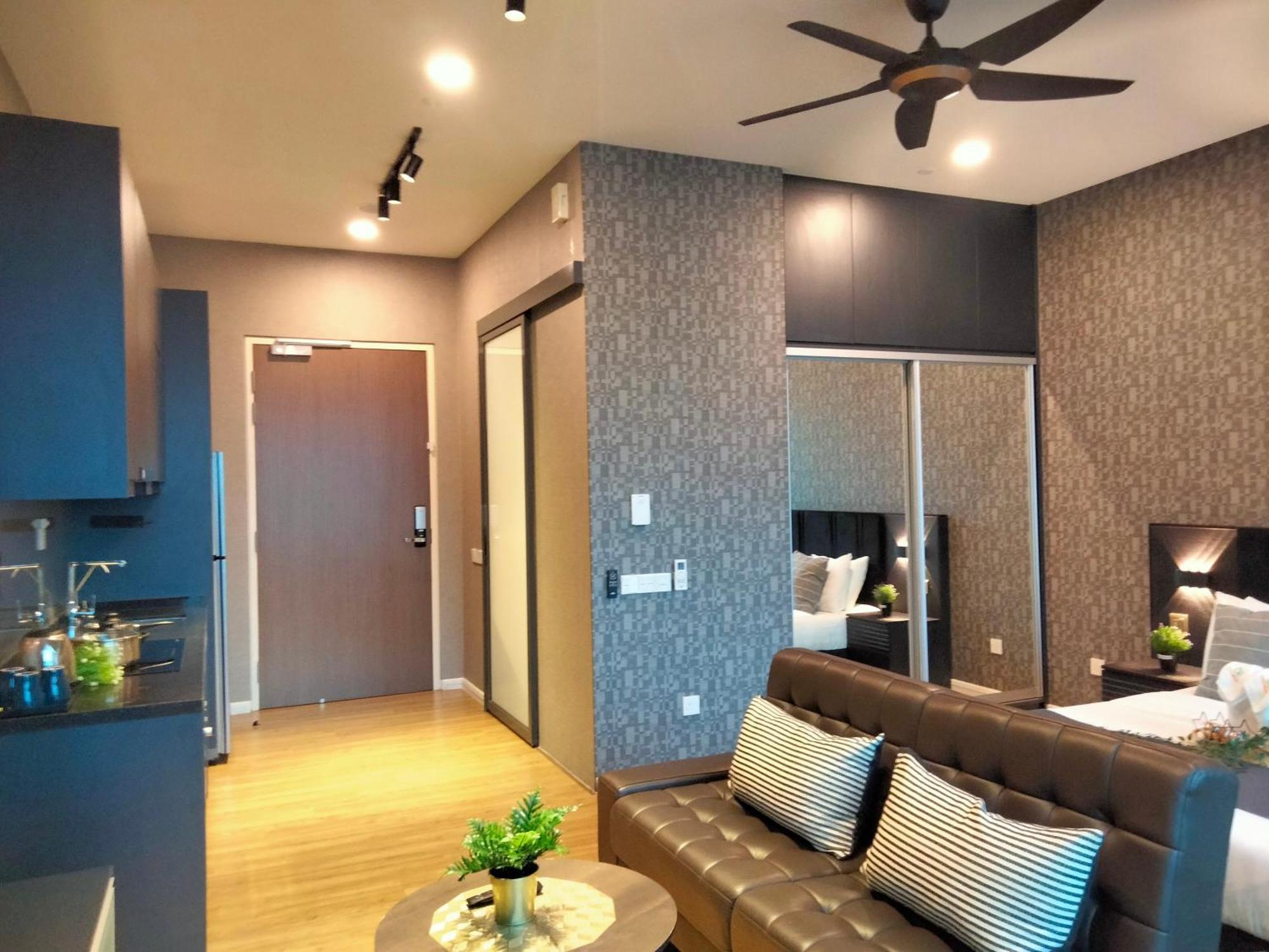 Ceylonz Suites Bukit Bintang I Homebrickz Куала Лумпур Екстериор снимка